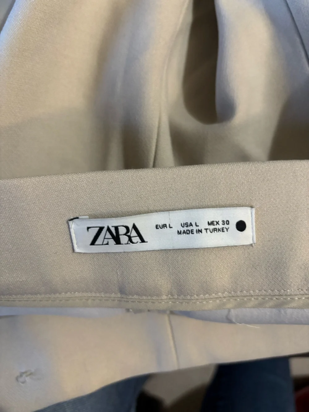 Two Zara 1 Cream and 1 blue navy High-Waist Button-Front Women's Shorts - Picture 6 of 6